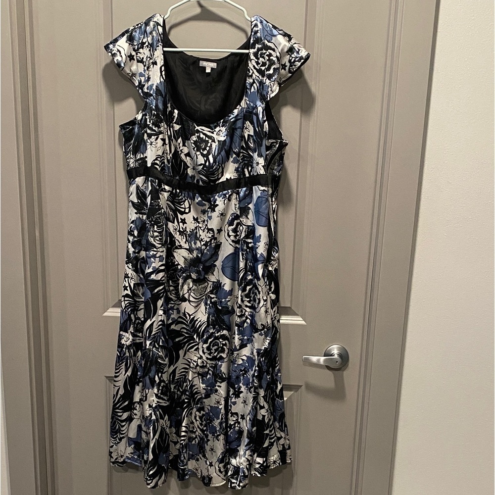 Per Una M&S Floral Dress 18 Blue Black Midi Lined